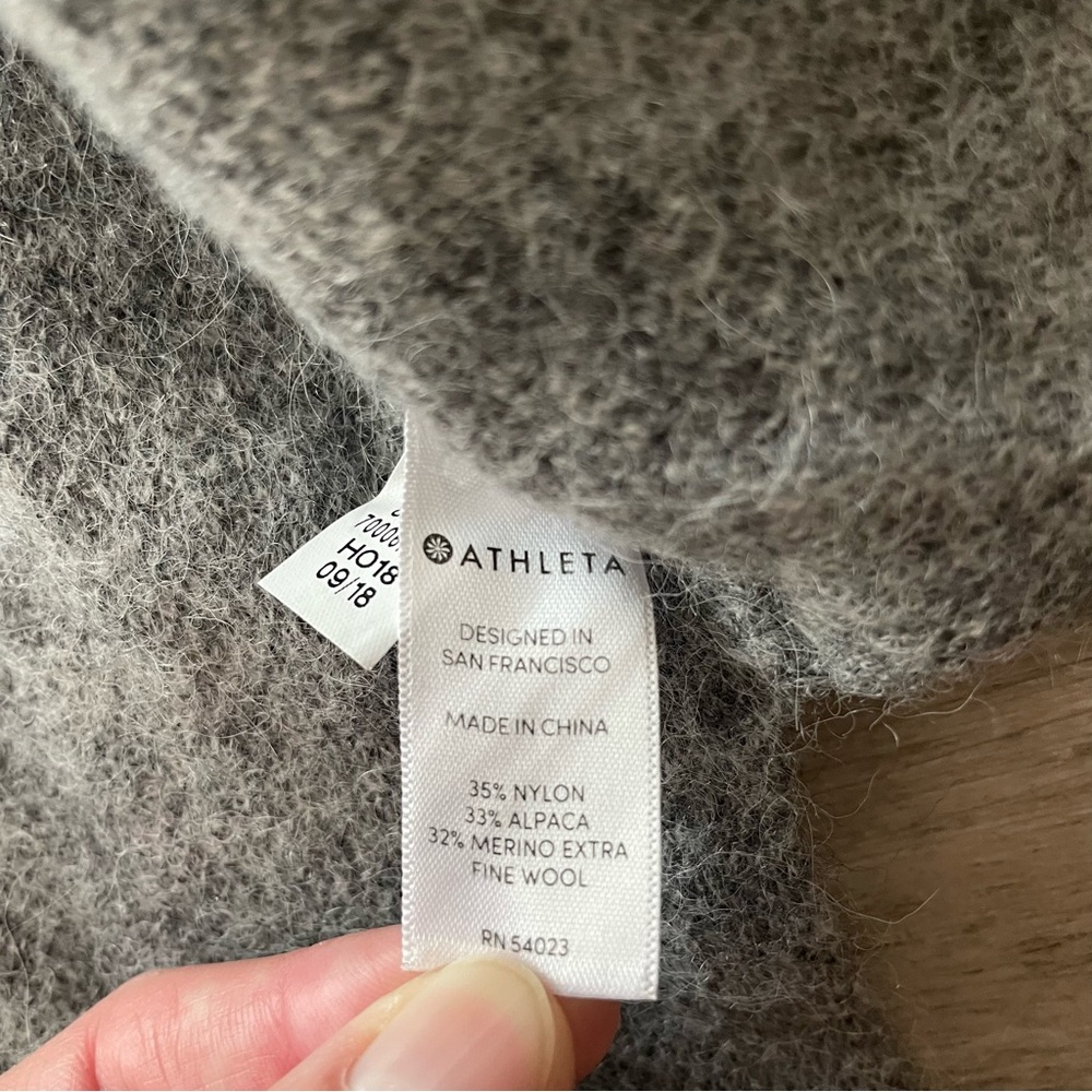 Medium Athleta Merino Wool Sweater in grey camo - Picture 7 of 8